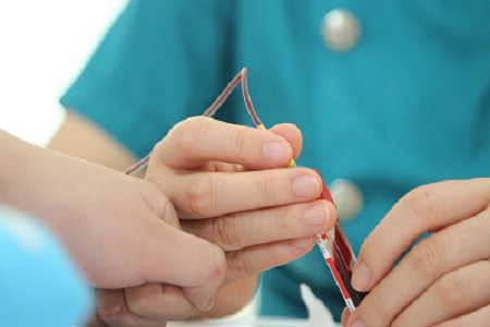 BABIO lansira kombinirani hitri test antigena za COVID‑19, gripo in RSV