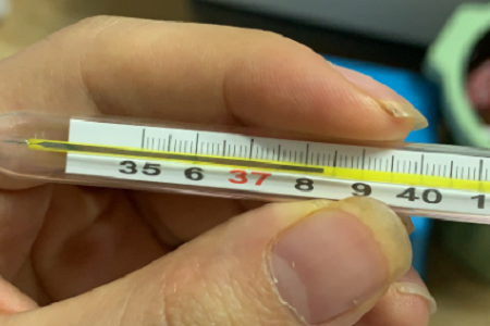 Hitri kombinirani antigenski test: COVID-19, gripa A/B in RSV